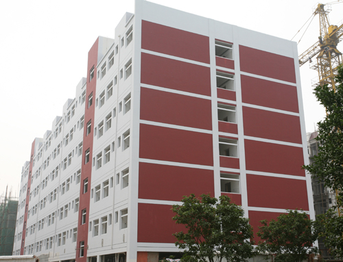 新建学生宿舍楼粉刷完工